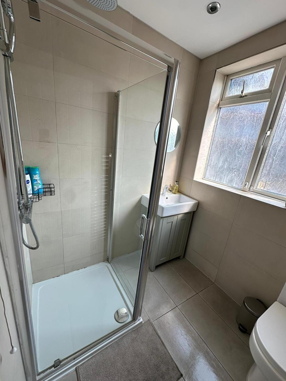 Central & Cozy 3Br Apt - High Chair - Free Parking London Kültér fotó